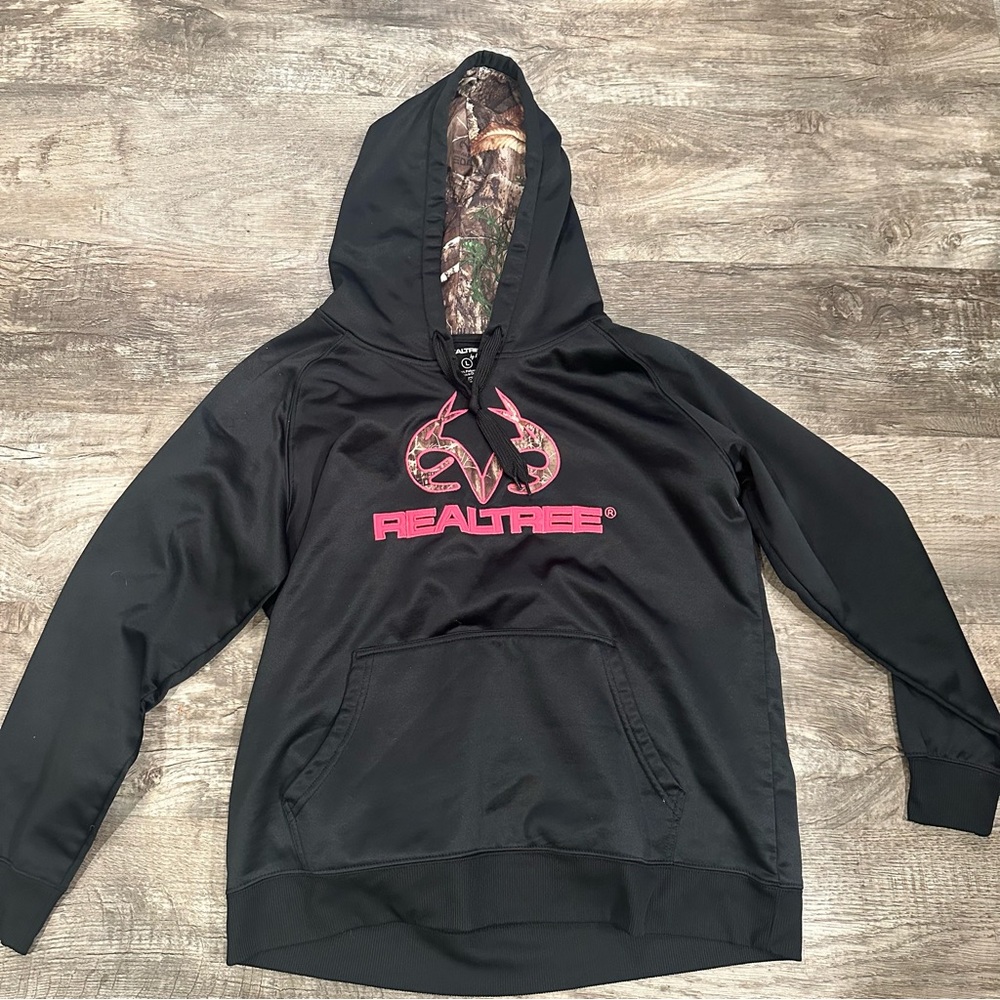 Realtree‎ Black Hoodie with Pink Graphic